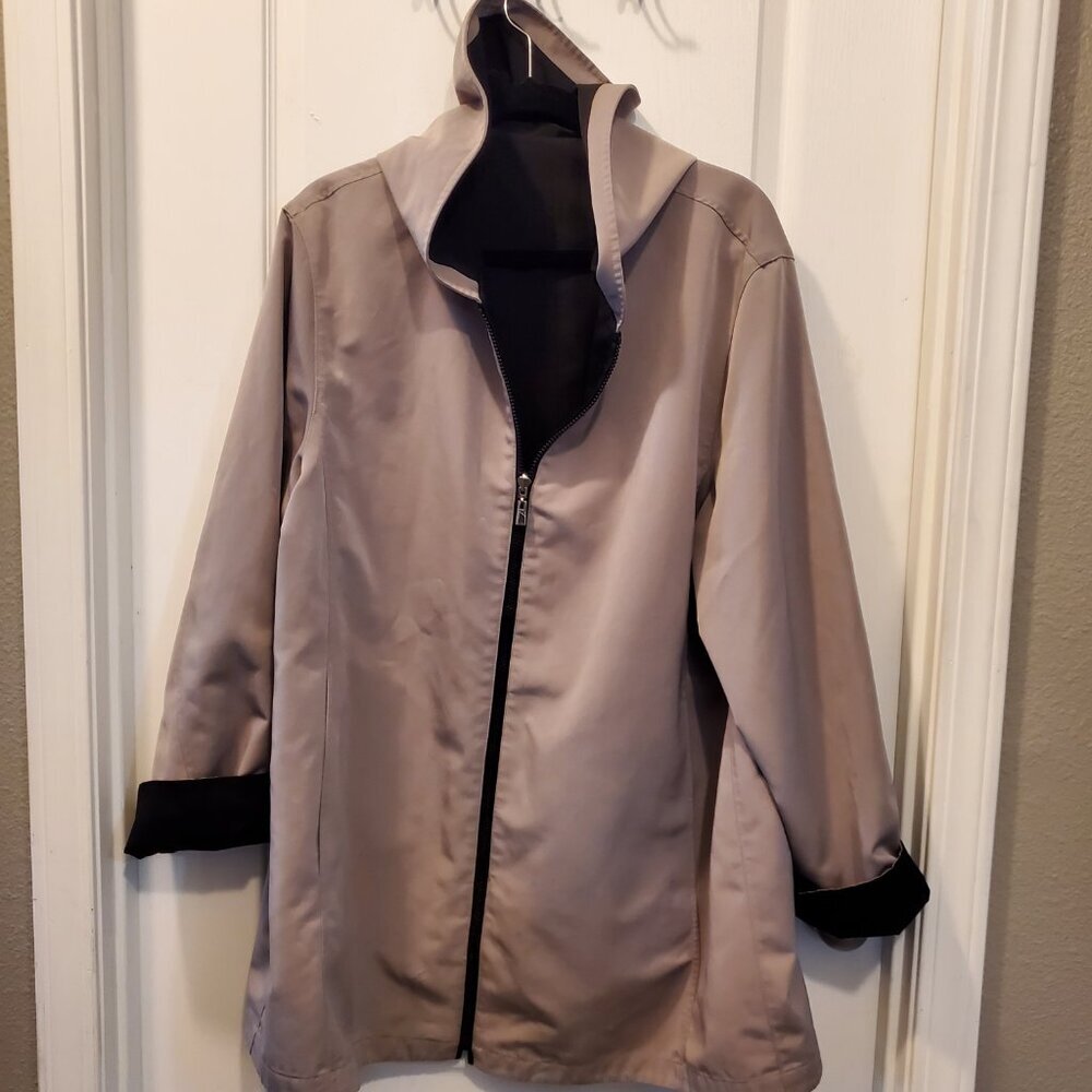 Versatile, Fully Reversible Jacket With A Hood. B… - image 8